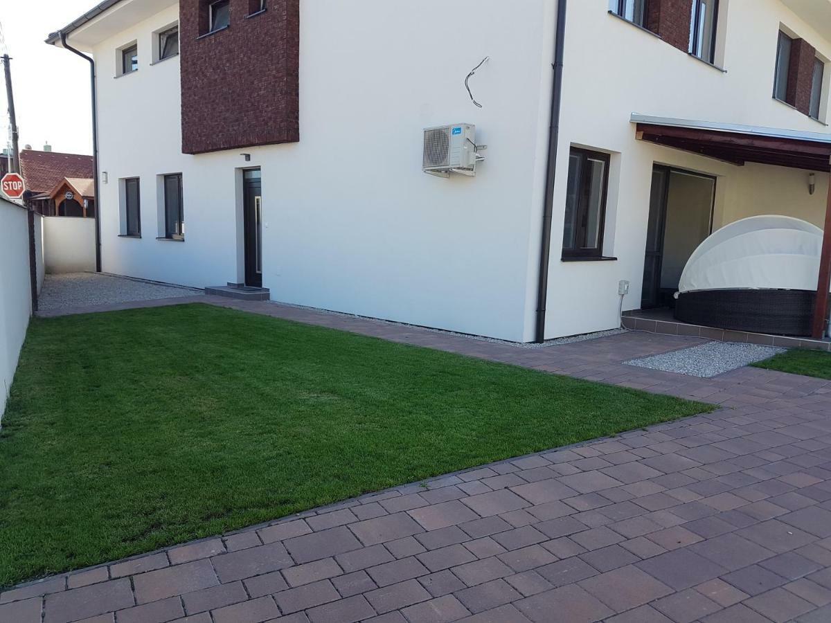 Apartment J&D Dunajska Streda Exterior photo